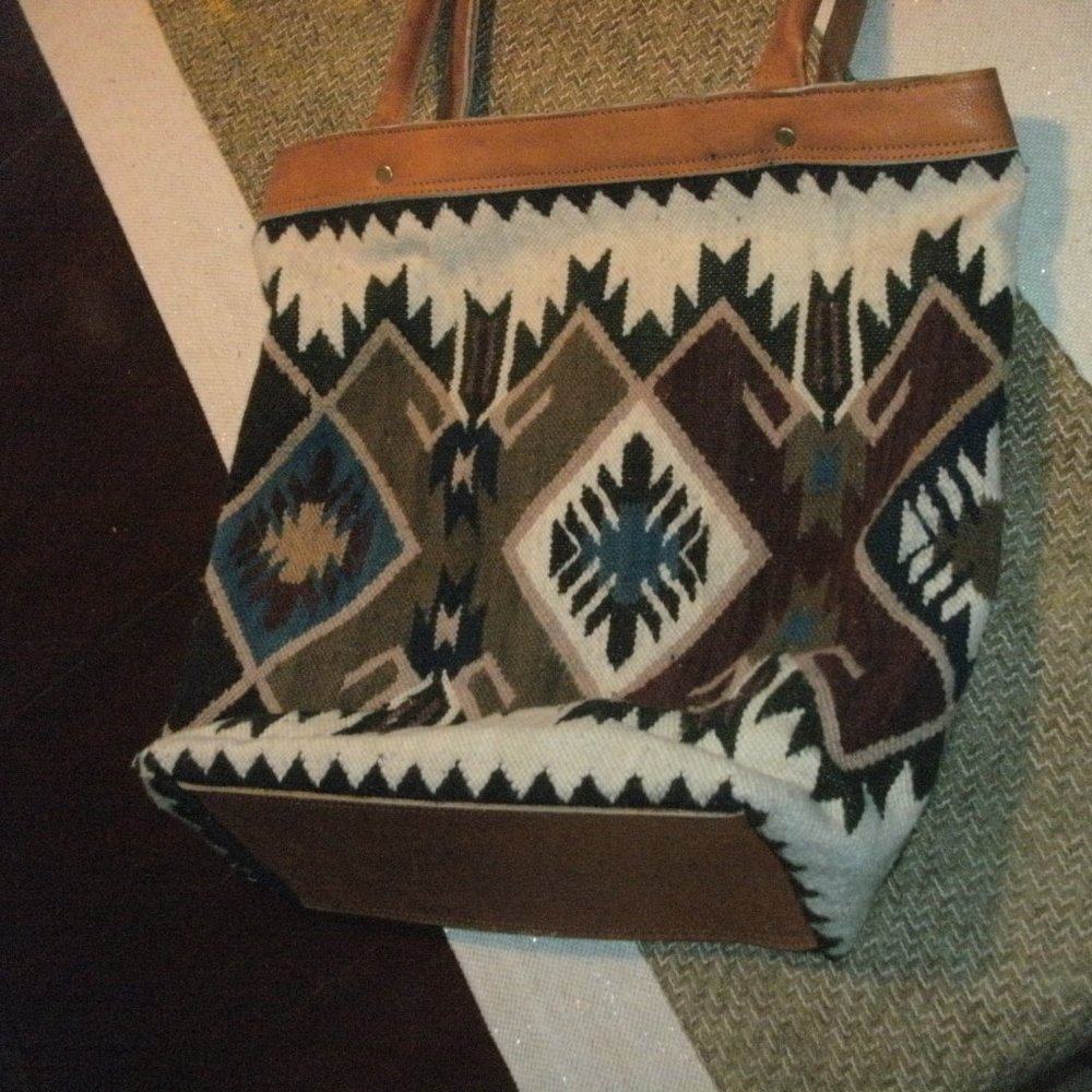 Tapestry Pattern Shoulder Tote Bag in Brown and Cream